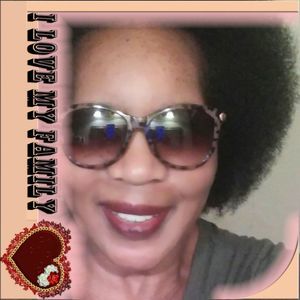 Meet your Posher, Valorie